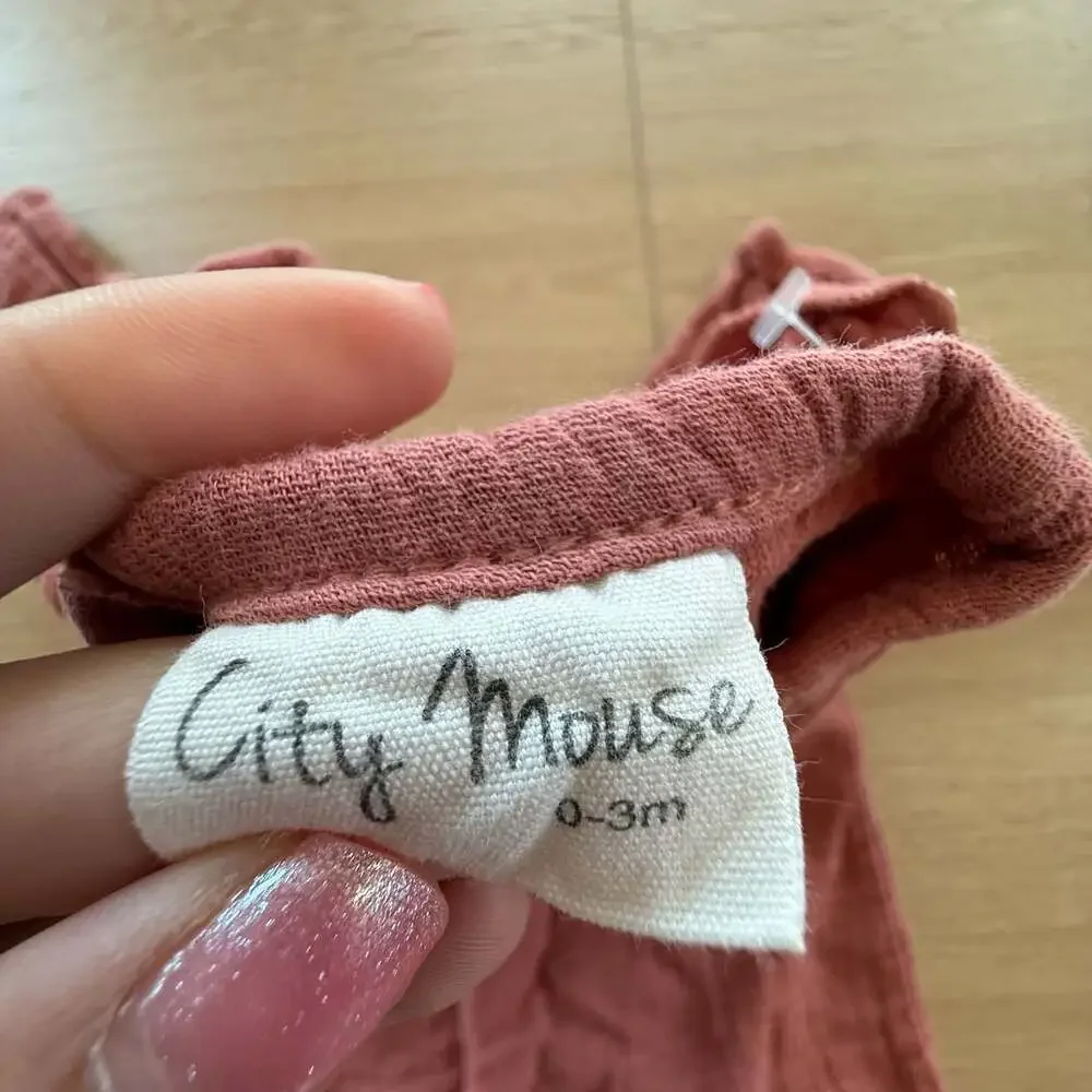 City Mouse Baby Ruffle Muslin Romper Mauve 0-3M